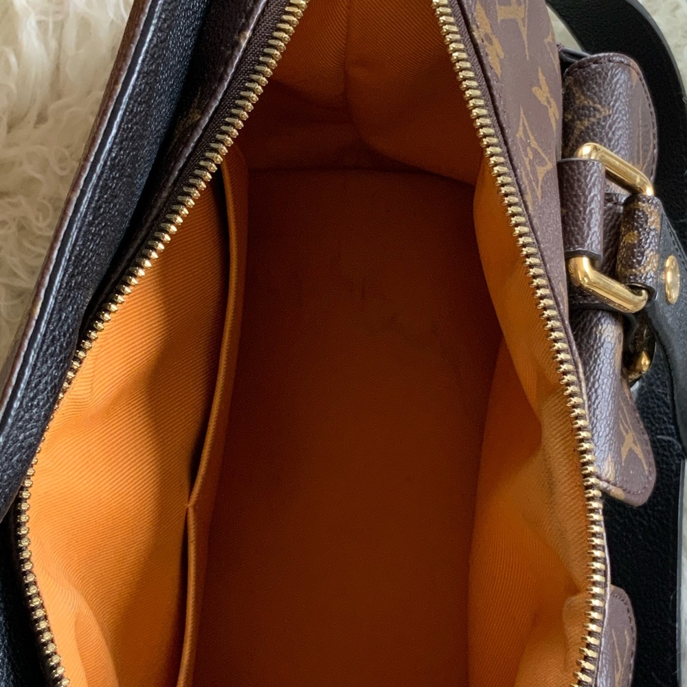 Louis Vuitton Manhattan Monogram Shoulder or Tote Handbag (Noir) - Picture 7 of 9
